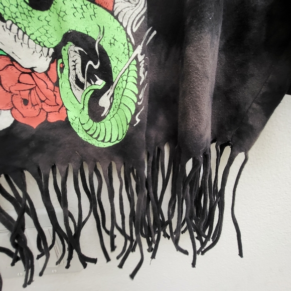 Poison Band Grunge tee tassel crop top tassel mid crop top - Picture 3 of 4